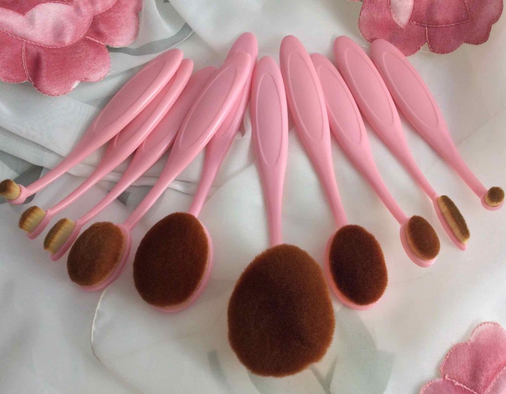 Startreasureland Oval Makeup Brushes