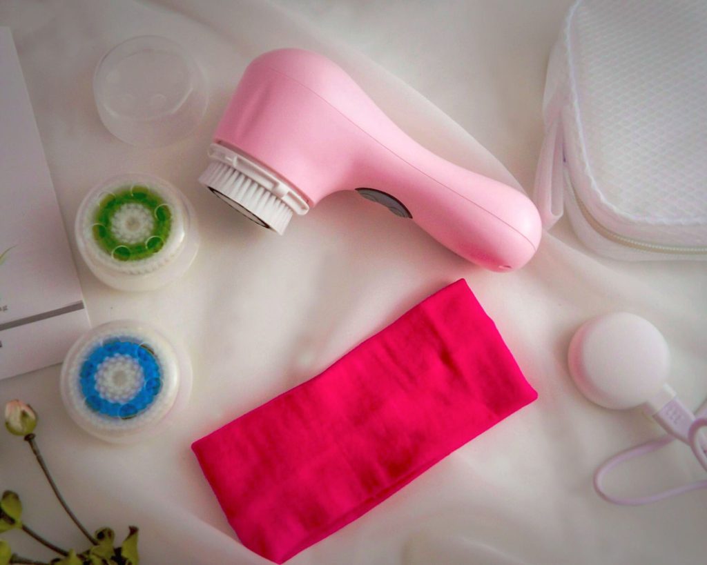 PleasingCare Sonic Facial Cleansing Brush