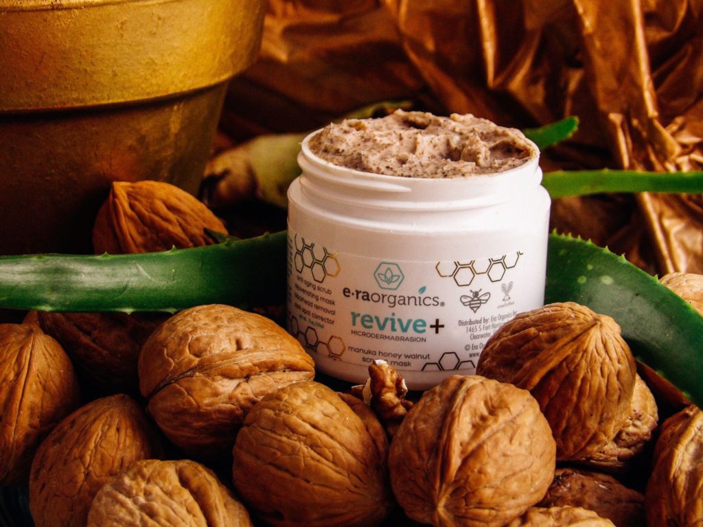 Era Organics Manuka Honey Walnut Facial Scrub