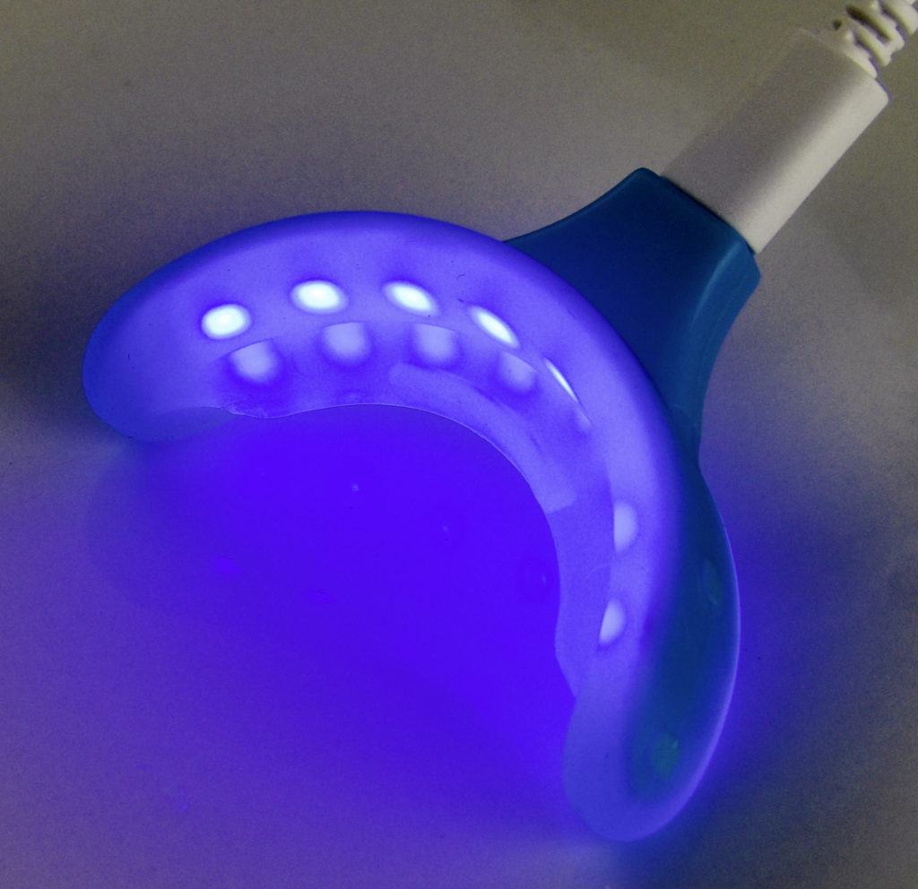 truewhite LUCE has five LED blue lights for superior whitening power