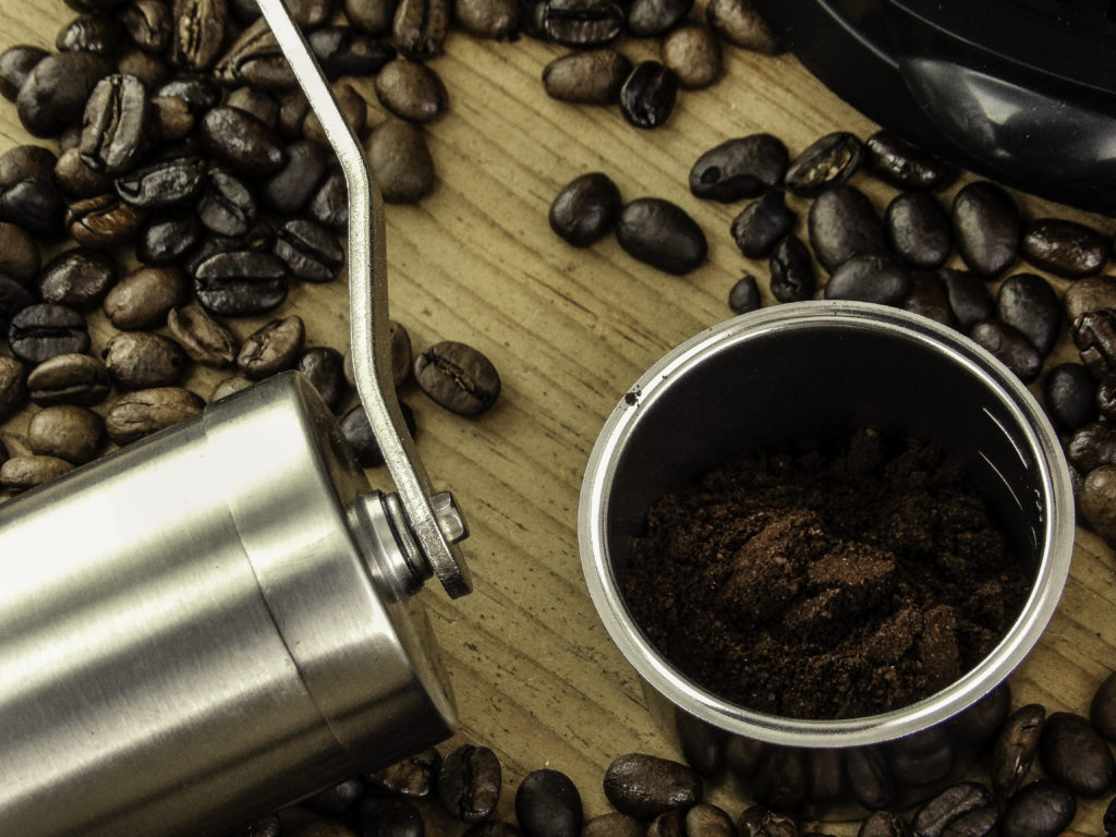 SOWTECH Espresso Machine coffee maker Cappuccino Latte Machine White 3.5  Bar 1-4 Cup 