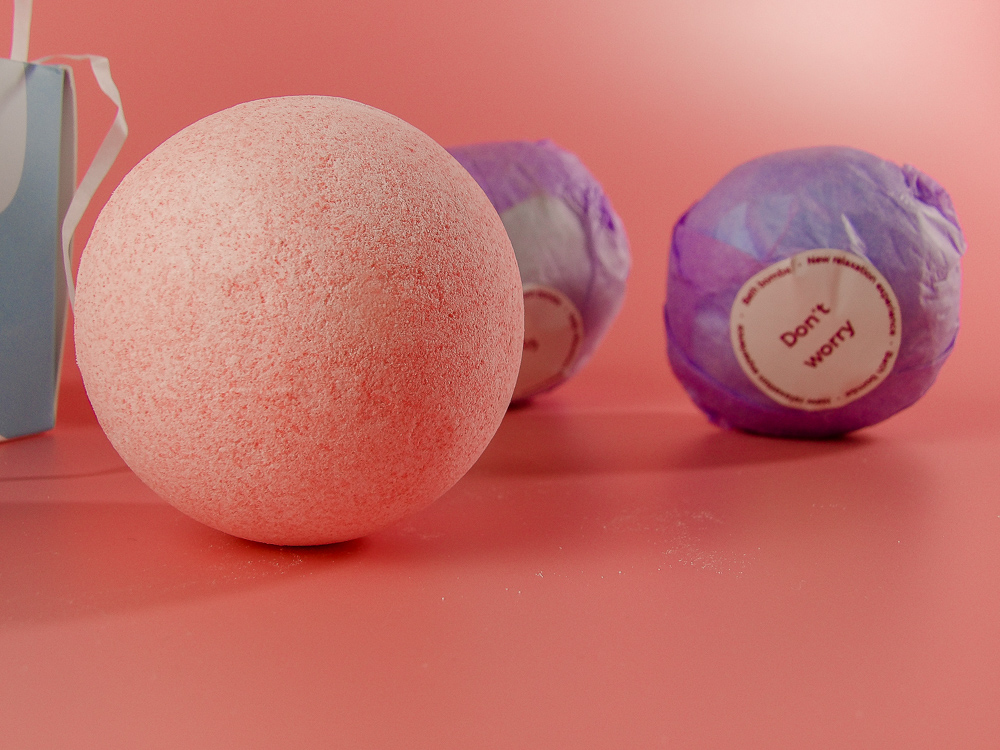 Cute & Young Bath Bombs are made of organic ingredients including Essential Oils, Epsom Salts, and Dead Sea Salts