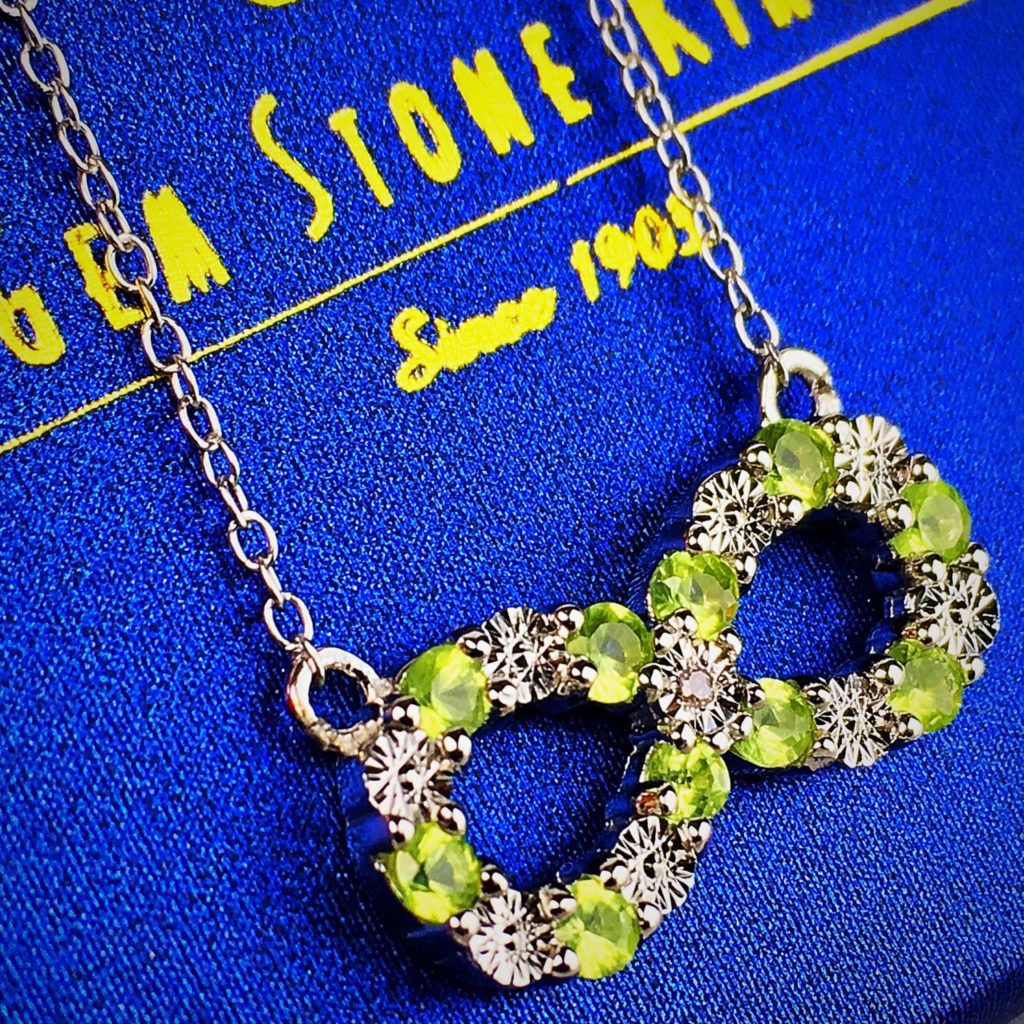 Gem Stone King Peridot and Diamond Infinity Necklace Pendant