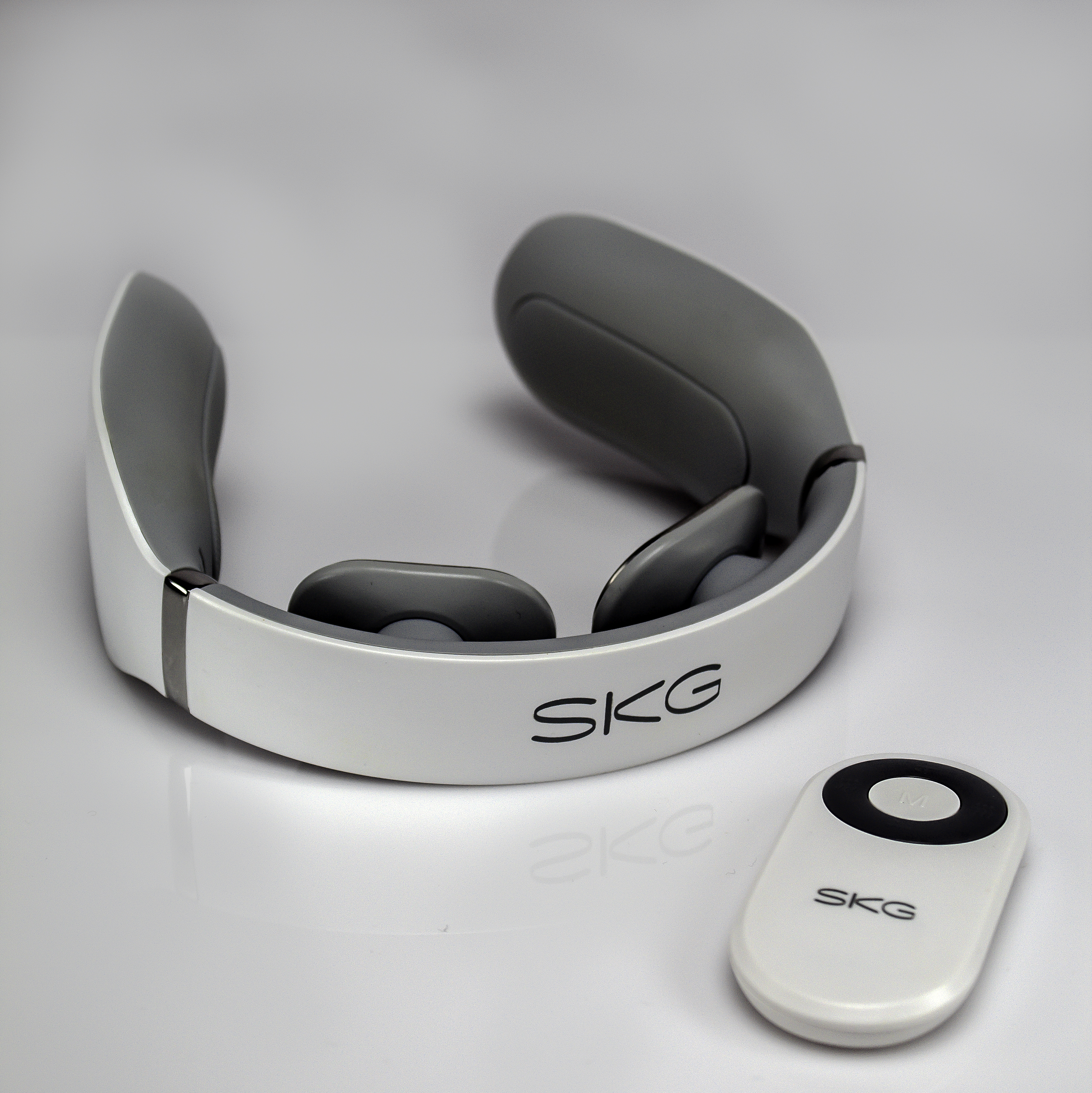 SKG Smart Neck Massager 4356 with Heat Function Voice Broadcast