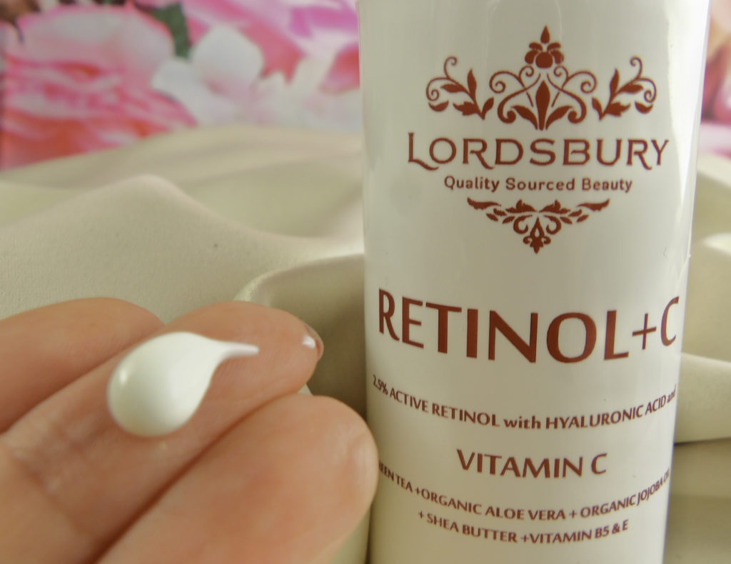 Just a small dollop of Lordsbury Retinol+C Cream Moisturizer provides the power of Retinol, Vitamin C, and rich moisturizing cream that is gentle enough for the delicate eye area