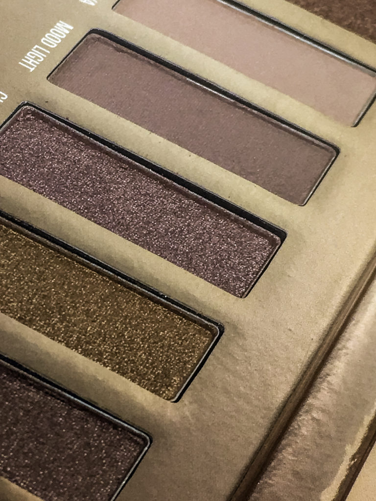 Highly pigmented and creamy smooth formula shadows