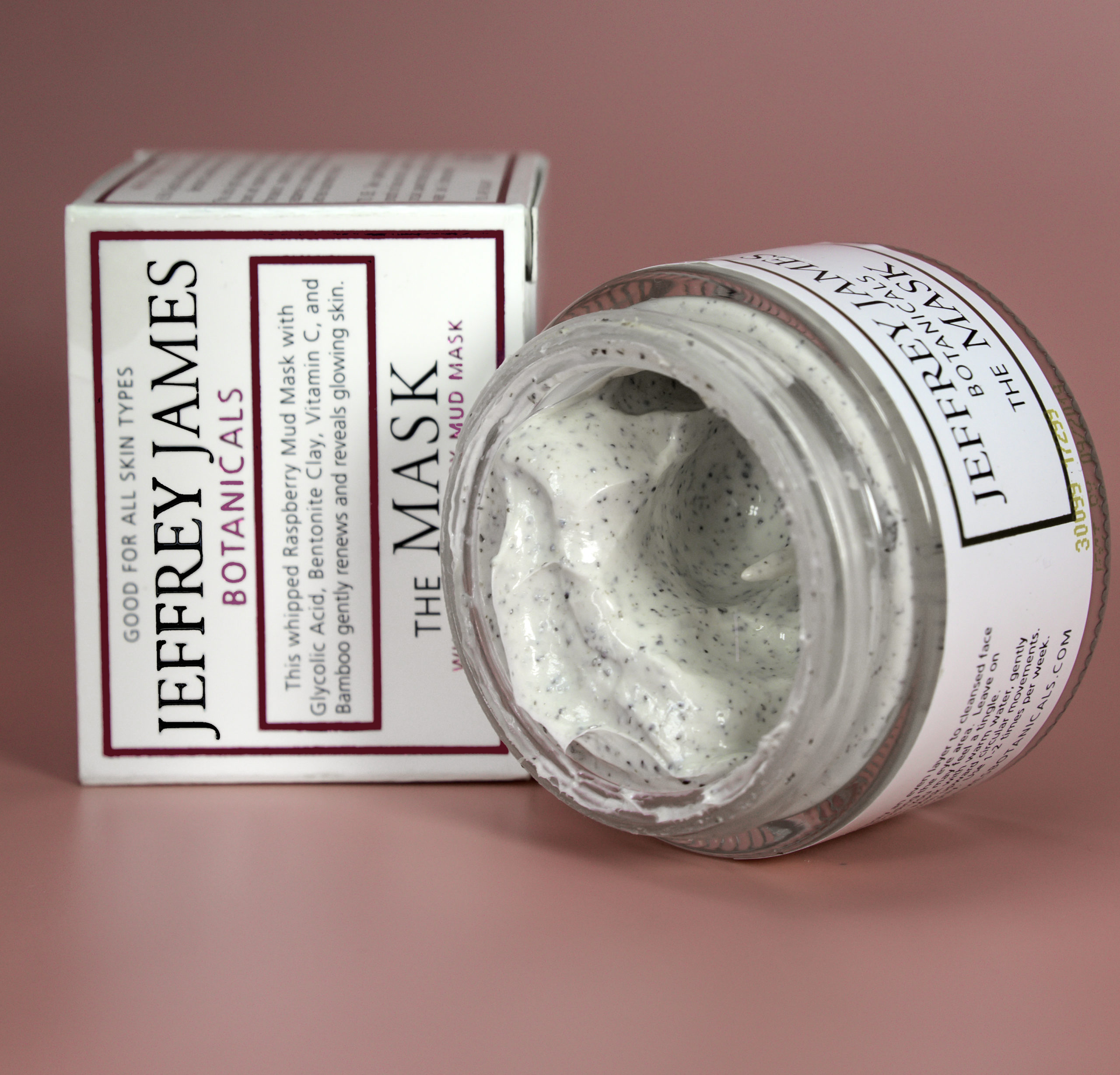 StyleChicks.com features Jeffrey James Botanicals THE MASK