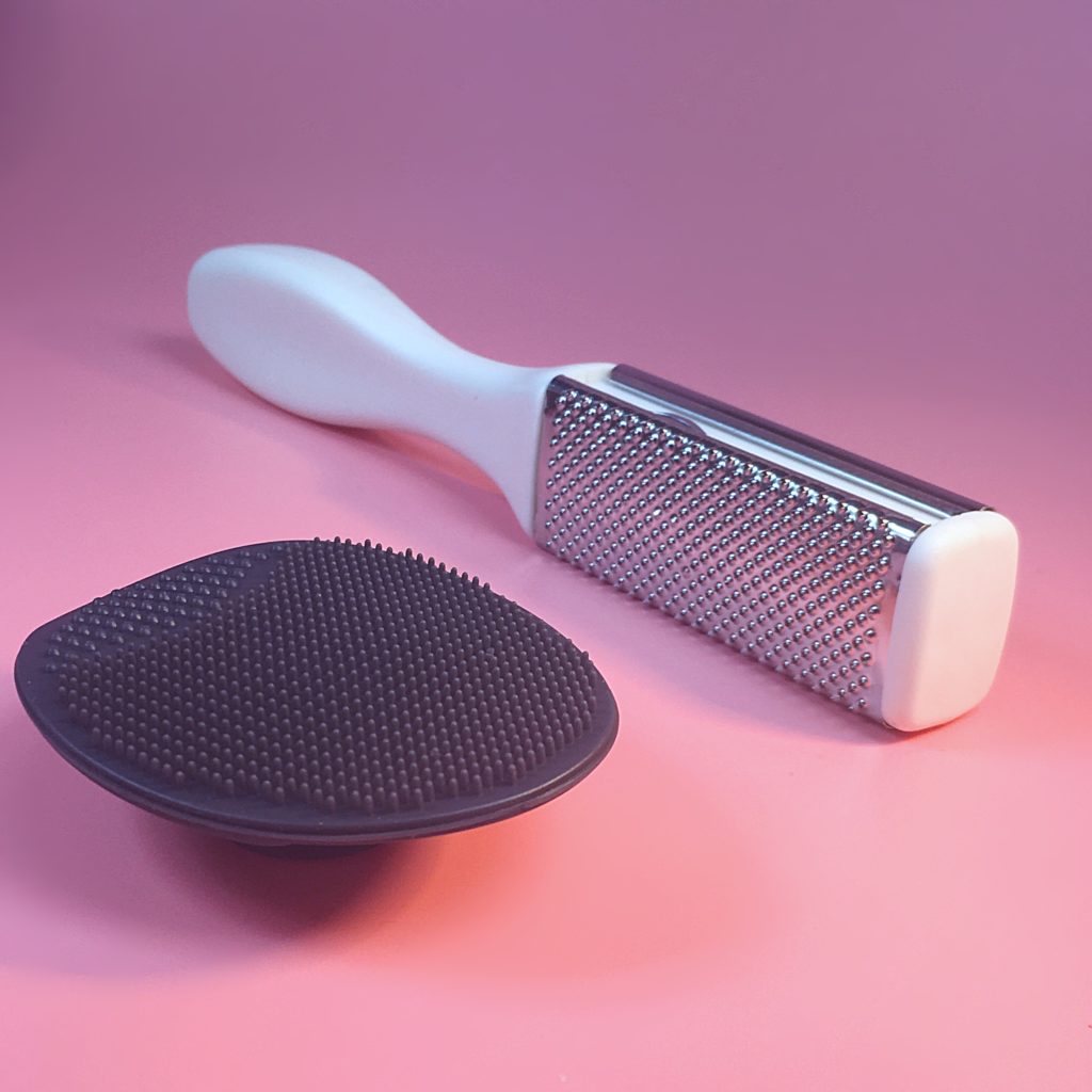 Well made dual sided foot rasp and silicone scrubber